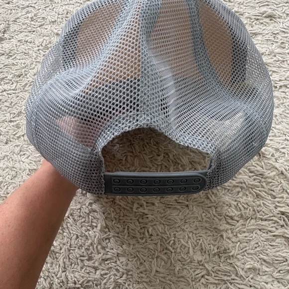 SHEIN Gray and White Trucker Hat - Picture 2 of 4